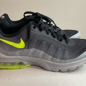 NIKE AIR MAX INVIGOR PRINT GRAY BLACK GREEN VOLT
